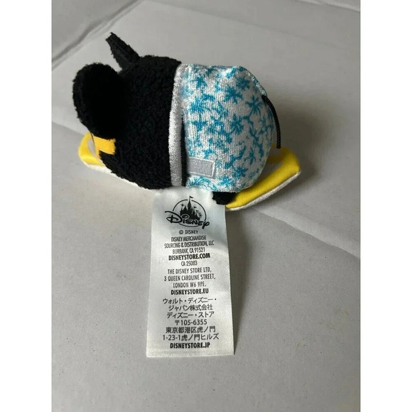 Disney Tsum Tsum Mickey Surfing Mini Plush - Picture 2 of 5